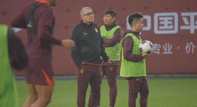 巨烂！国足0-1印尼，提前1轮无缘美加墨世界杯，68年耻辱纪录诞生