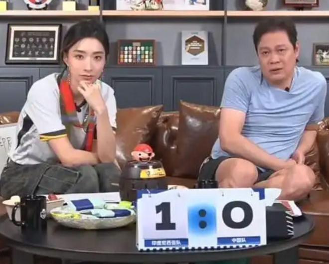 56歲范志毅長嘆一聲后默默無語，疑似落淚 退錢姐無奈：4年又4年