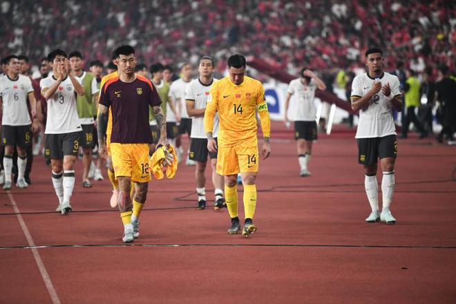 印尼媒：無緣美加墨中國球員賽后痛哭，被采訪時無視記者神情沮喪
