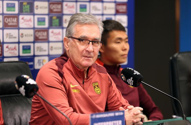 新京報：伊萬不應出現在國足主帥位置上，國足當下是亞洲三流球隊