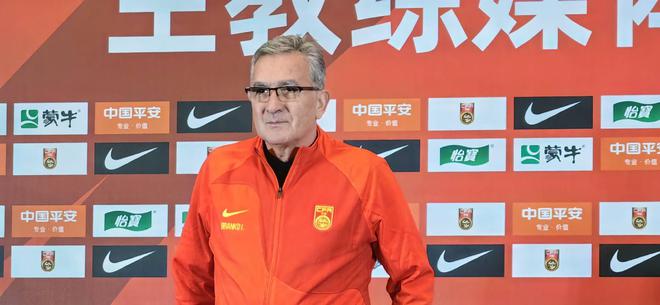 記者：一參加過國足集訓的球員承認伊萬確實好幾次搞混過球員