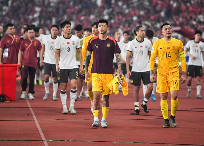 足球報：國足選帥需要基于現實全面研判，標準應考慮四個特點