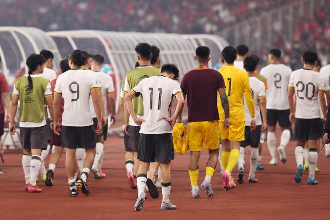 足球報(bào)：國(guó)足選帥難度大，建議接軌主流、全面研判、提升預(yù)算