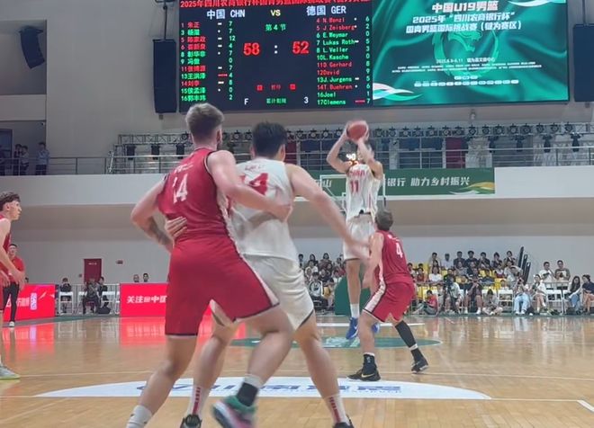 國青大勝德國球隊！張博源主導(dǎo)勝局，陳家政回暖，楊溢沒法看！