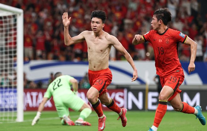 6-0，1-0，中国球迷既欣慰也懊恼：上一场若平印尼，我们真有机会