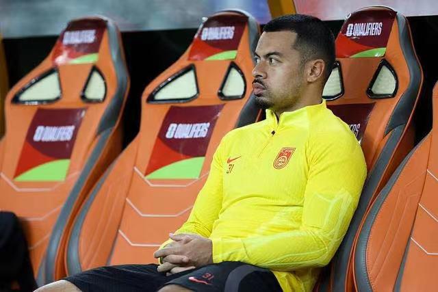 記者：伊萬曾兩次電話征召李可全遭拒；于漢超落選非因改車牌