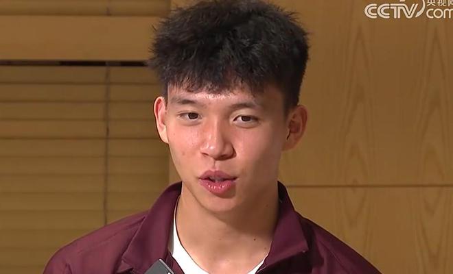 王鈺棟：罰點球時一直告訴自己冷靜，穿國足10號球衣感覺很帥