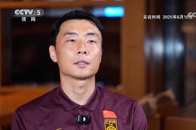 李磊：看到楊澤翔在看網絡言論，我就幫他劃走，大家沒埋怨他