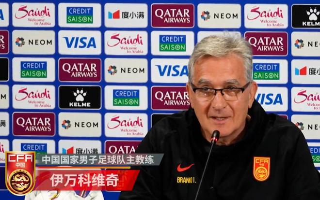 伊萬離任第1天 2記者吐槽：介紹團隊需用小卡片 輿論太差走好不送