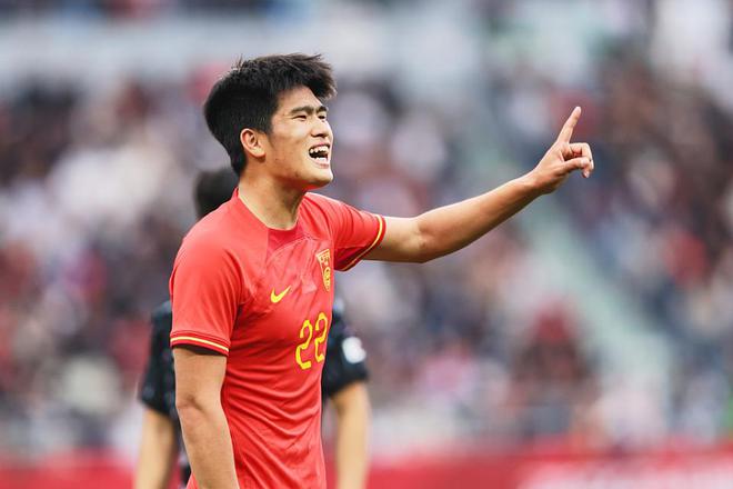 打臉崔康熙？19歲國青中衛(wèi)中乙連場雙響！2記任意球重炮拯救泰山