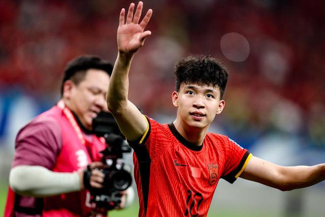 曝英甲季軍欲簽王鈺棟！已致電浙江隊(duì)，愿貢獻(xiàn)外卡名額+承諾主力