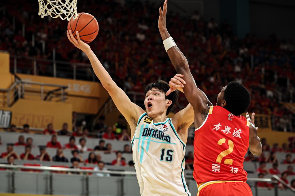 中国球员杨瀚森宣布参加NBA选秀