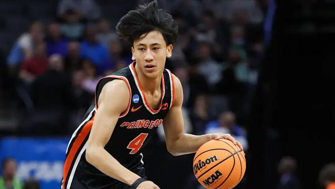 NBA下一个“林<a href=/tag/1095.html target=_blank class=infotextkey>疯狂</a>”，会是这个韩裔小伙吗？