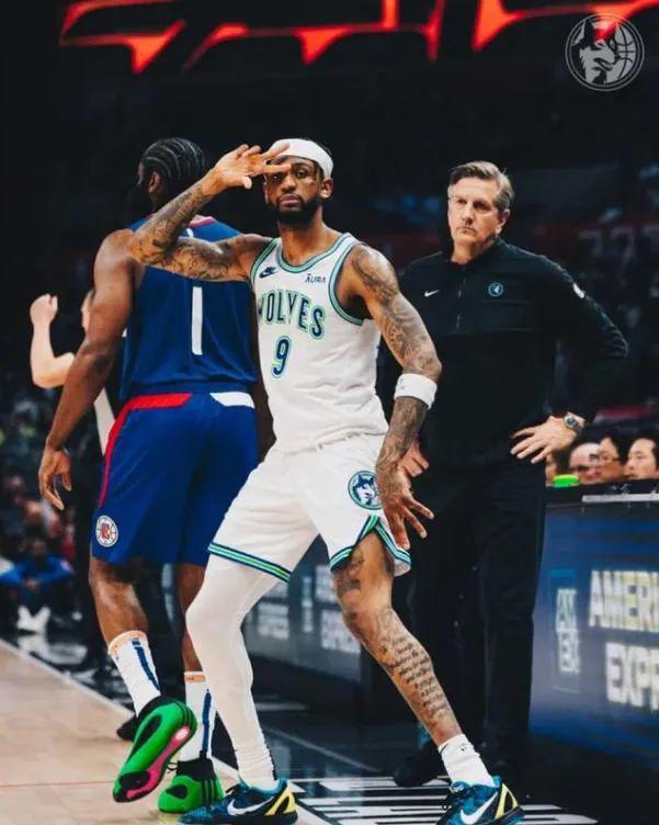 NBA名字最长的两兄弟,约好了在<a href=/tag/440.html target=_blank class=infotextkey>西决</a>砍头