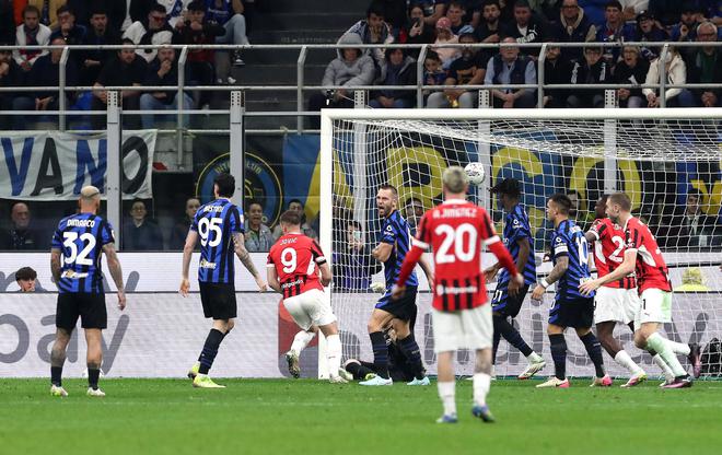 国米梦碎意大利杯，本赛季只剩巴萨和巴黎有望实现三冠王
