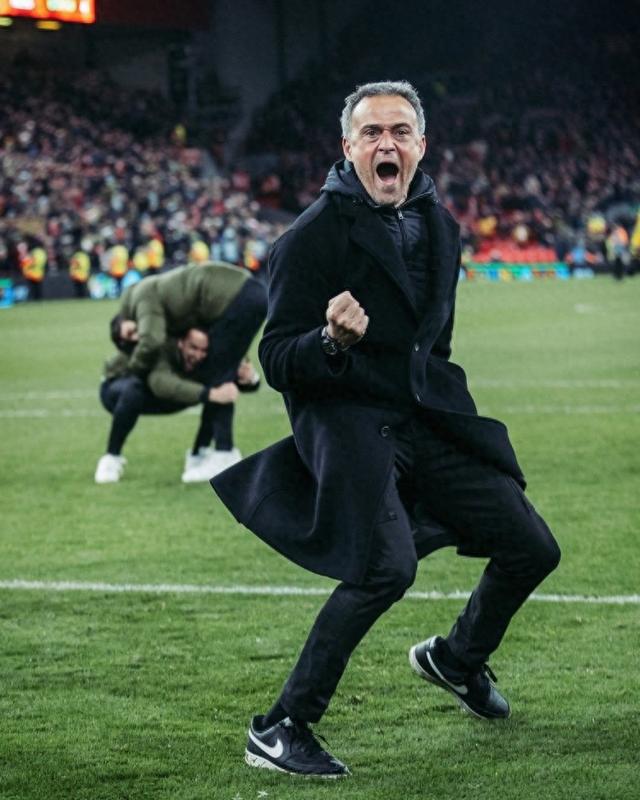 今日是恩里克55歲生日，巴黎社媒：主帥，祝您度過美好的一天