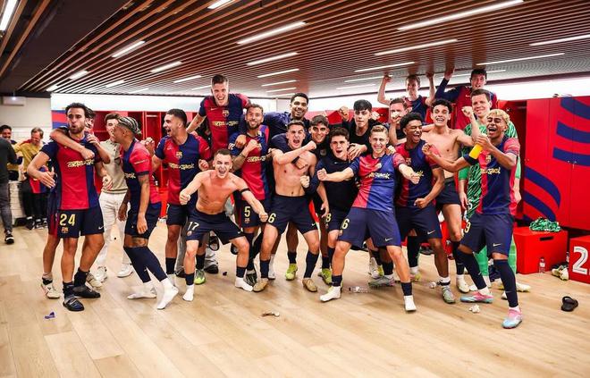 國家德比梅開二度，拉菲尼亞曬照慶祝：不僅僅是一家俱樂部