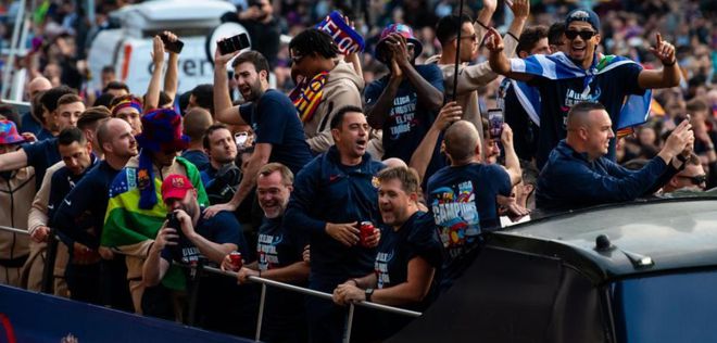 西媒：如果巴薩戰(zhàn)勝西班牙人提前奪冠，冠軍游行慶祝周五就會(huì)舉行