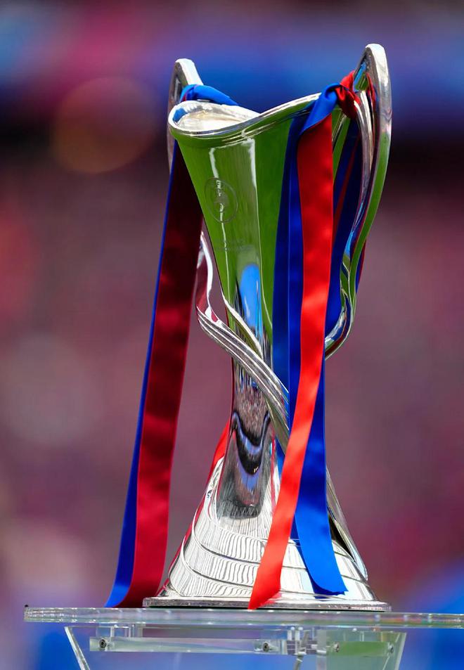 圖片報：女足歐冠獎杯在里斯本被盜，現(xiàn)已成功追回