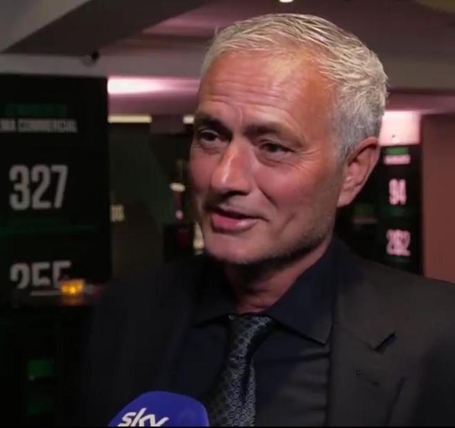 穆帥談及切爾西歐戰大滿貫前景：藍軍想贏歐冠而非歐協聯