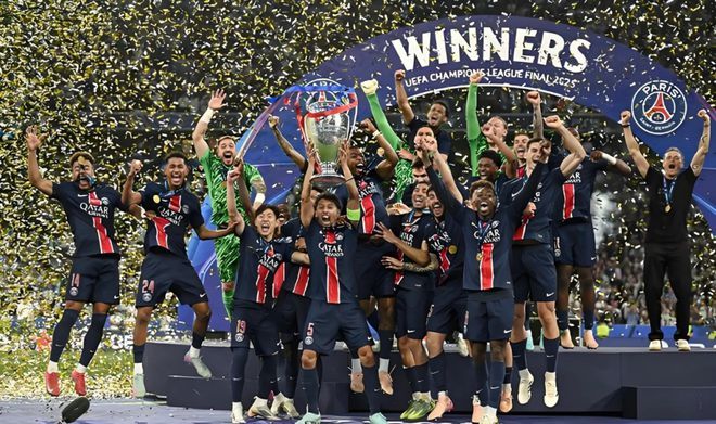 一場歐冠決賽，兩支頂級豪門，同一個中國名字