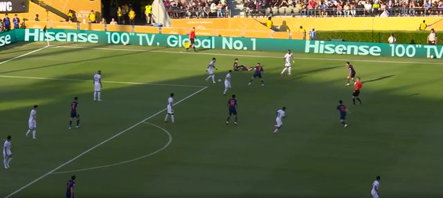 0-1！歐冠冠軍轟然倒下！球迷贊不絕口：紀(jì)律性真強(qiáng)，最好看比賽
