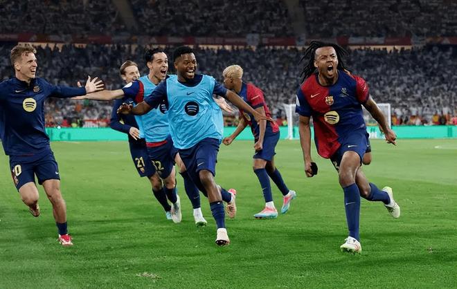 复盘巴萨3-2皇马：赛季三杀不是偶然，弗里克找到正确赢球路线