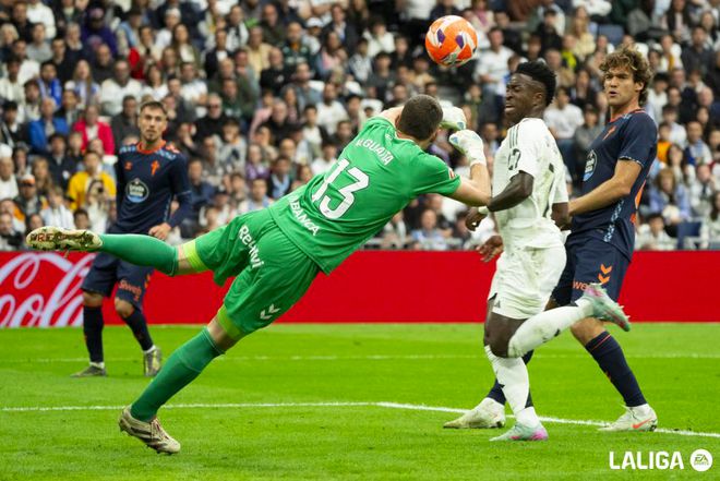 3-2！双星同场世界波 超巨双响联赛24球 12.7亿卫冕冠军8轮7胜