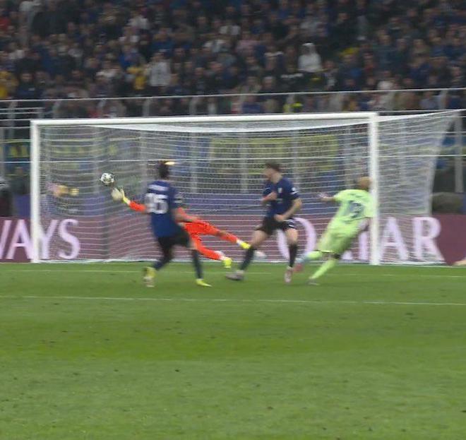 超人！！索默本場表現合集：屢次神撲，加時賽多次極限救險！