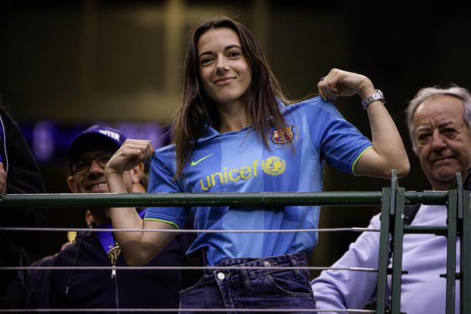 你信嗎？邦馬蒂現身梅阿查為男隊助威，賽前預測巴薩2-1擊敗國米