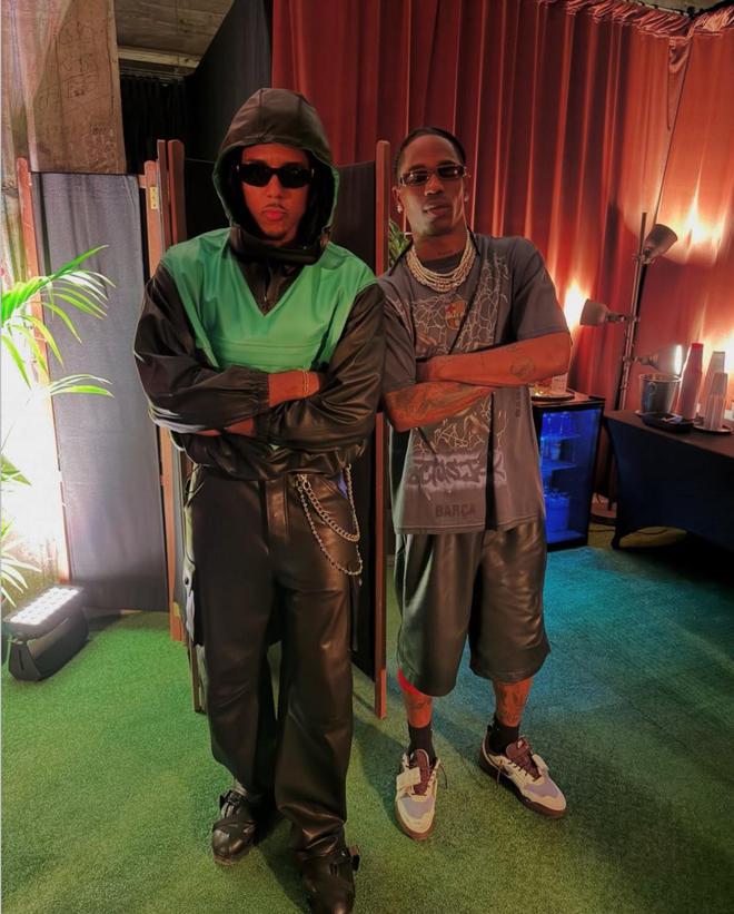 開(kāi)Fein！孔德與亨利來(lái)到Travis Scott演唱會(huì)現(xiàn)場(chǎng)，并與其合影