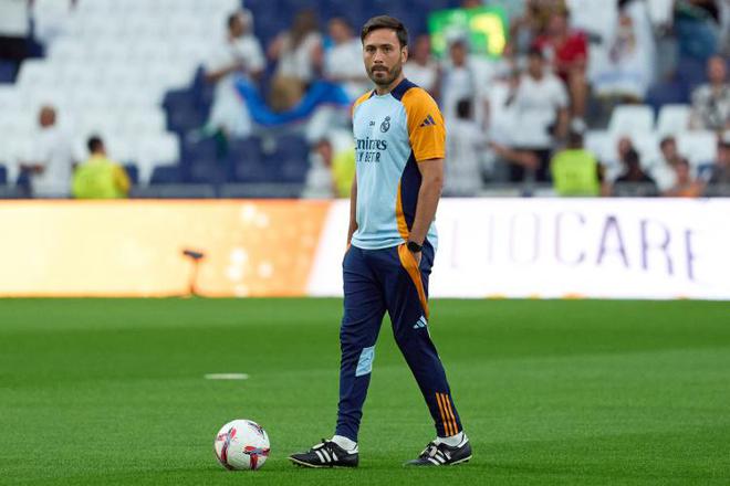 有趣的故事：小安切洛蒂即將獨立執教，完美填補父親離任“閉環”