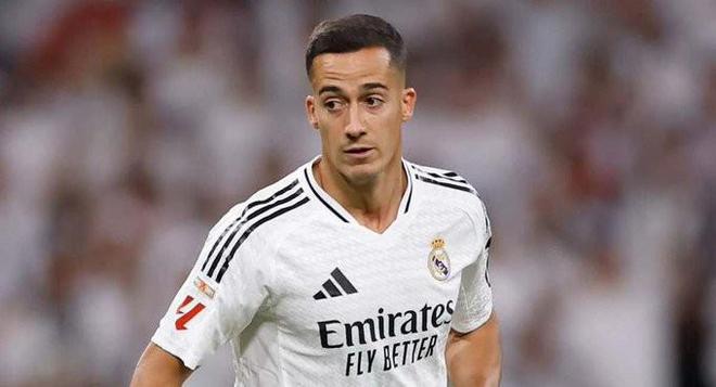 記者：巴斯克斯在國家德比第7分鐘受傷，但堅持踢到第84分鐘