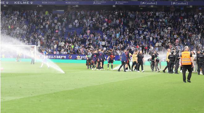 加維諷刺西班牙人隊開水龍頭阻止巴薩慶祝;：我很享受