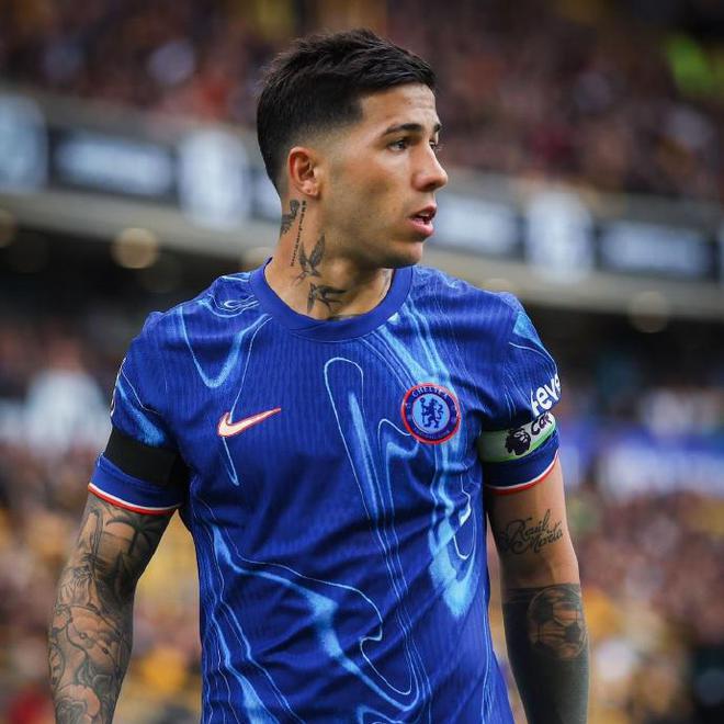 天體記者:皇馬即便有意引進(jìn)恩佐,也缺乏足夠的資金來運(yùn)作轉(zhuǎn)會 天體記者:皇馬即便有意引進(jìn)恩佐,也缺乏足夠的資金來運(yùn)作轉(zhuǎn)會