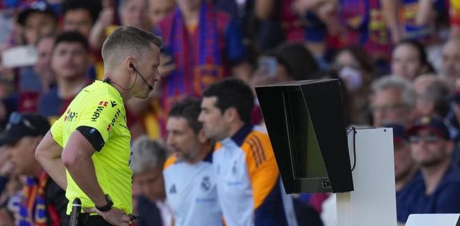 世體：西甲、西乙最后一輪可能沒有VAR，裁判組可使用備用設(shè)備