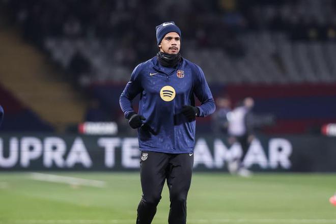 記者：阿勞霍右膝纏著繃帶訓練，伯納爾&孔德&費蘭缺席