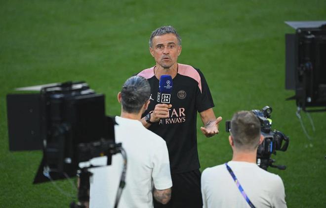 皇馬祝賀巴黎奪冠：你們歐冠捧杯實至名歸，也要向恩里克表示祝賀