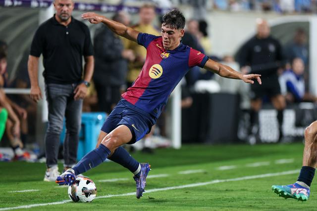 官方：科莫激活600萬歐違約金，從巴薩簽下邊衛(wèi)亞歷克斯-瓦萊