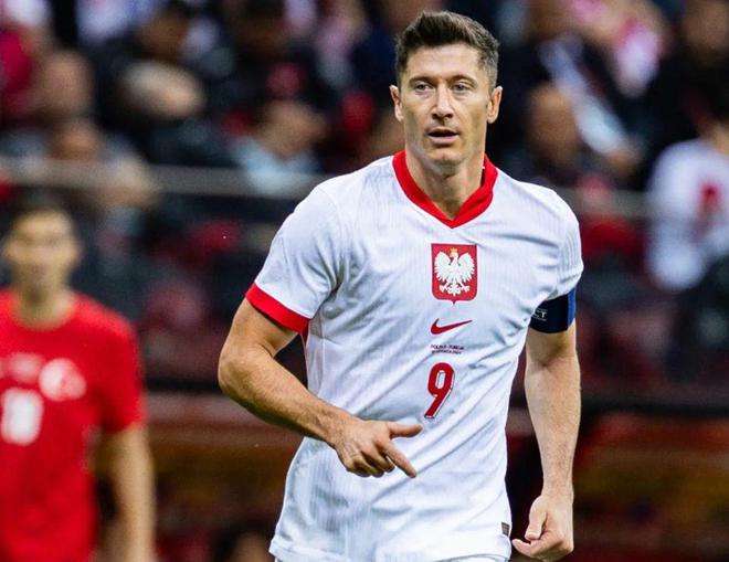 內(nèi)訌！36歲巴薩鋒霸拒絕征召，波蘭撤其隊長 隨即宣布退出國家隊