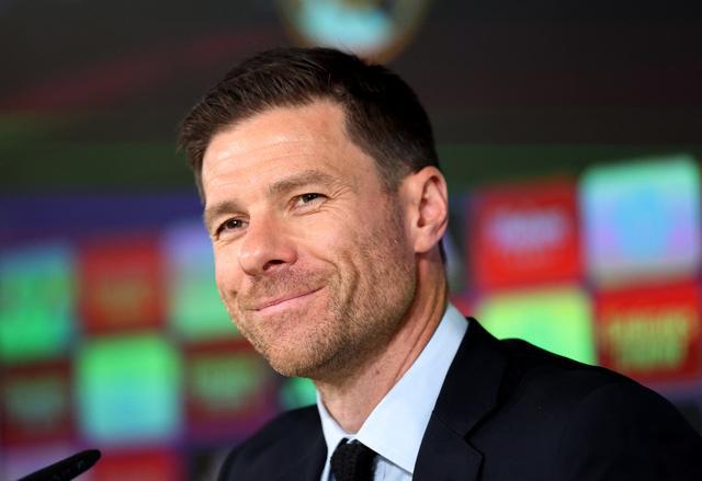 馬卡：阿隆索作為皇馬新帥開(kāi)始首堂訓(xùn)練，訓(xùn)練內(nèi)容集中在出球方面