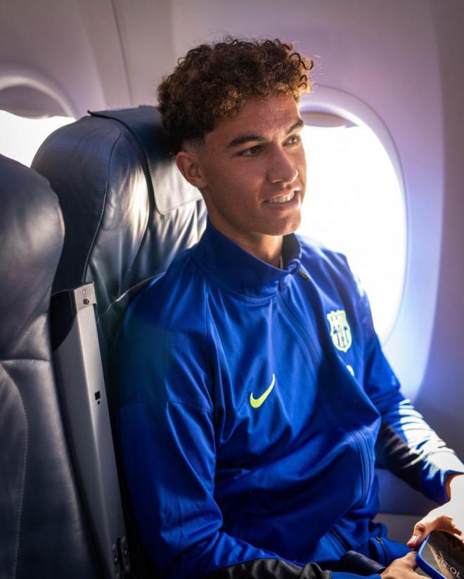 世體：多家俱樂部有意巴薩小將達維希，球員面臨抉擇