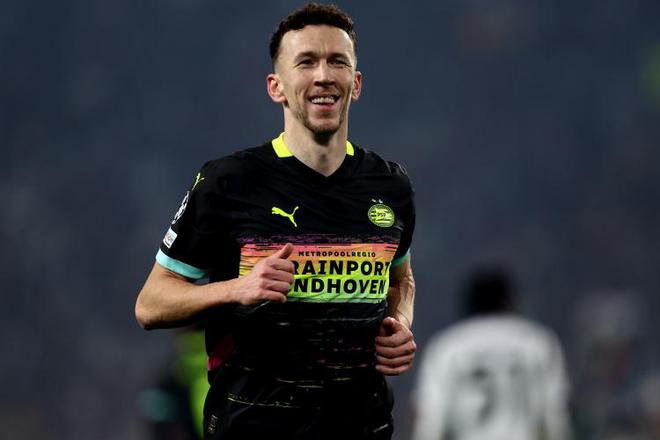 記者：佩里西奇想加盟巴薩，這就是他暫緩與埃因霍溫續約的原因