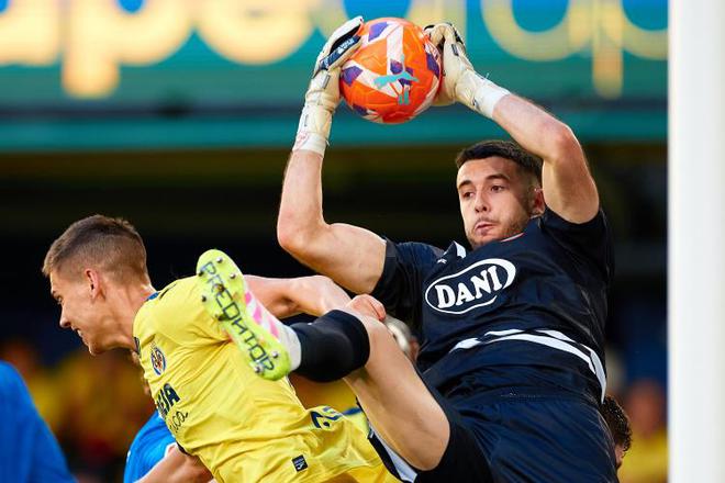 每體：霍安-加西亞即將加盟巴薩，他的薪資待遇將得到大幅提升