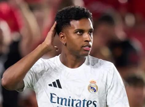 馬卡：羅德里戈與阿隆索交談后很開(kāi)心；預(yù)計(jì)球員將留在皇馬