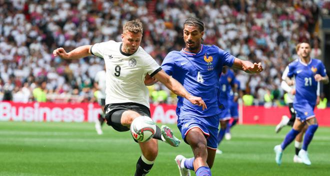 馬卡：維拉有意后衛(wèi)巴代，塞維利亞可能會(huì)考慮2000萬歐的報(bào)價(jià)