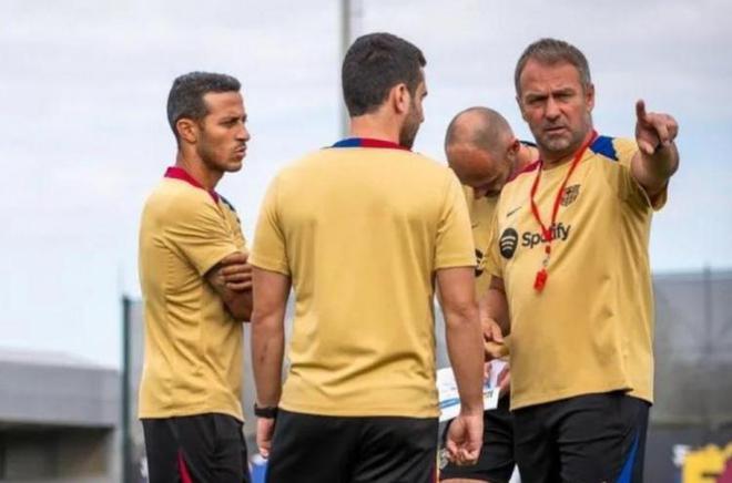 世體：弗里克自執(zhí)教巴薩以來，一直希望蒂亞戈重新加入教練團(tuán)隊(duì)