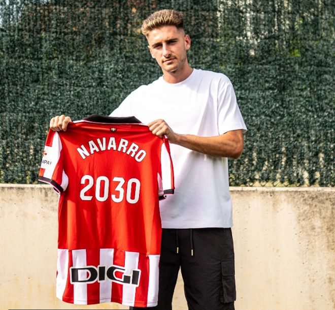 官方：畢爾巴鄂競技免簽馬略卡中場羅貝托·納瓦羅，雙方簽約五年