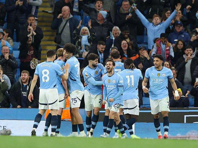 2-1，英超绝杀！卫冕冠军15连杀对手，曼城落后榜首利物浦18分