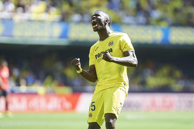 比利亞雷亞爾4-2，逼近前四，29歲阿森納舊將一人獨造3球